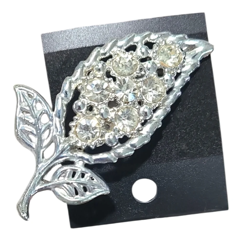 Sparkling Silver Floral Brooch